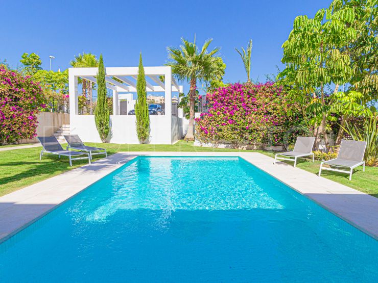 For sale villa with 3 bedrooms in La Finca de Marbella, Marbella East