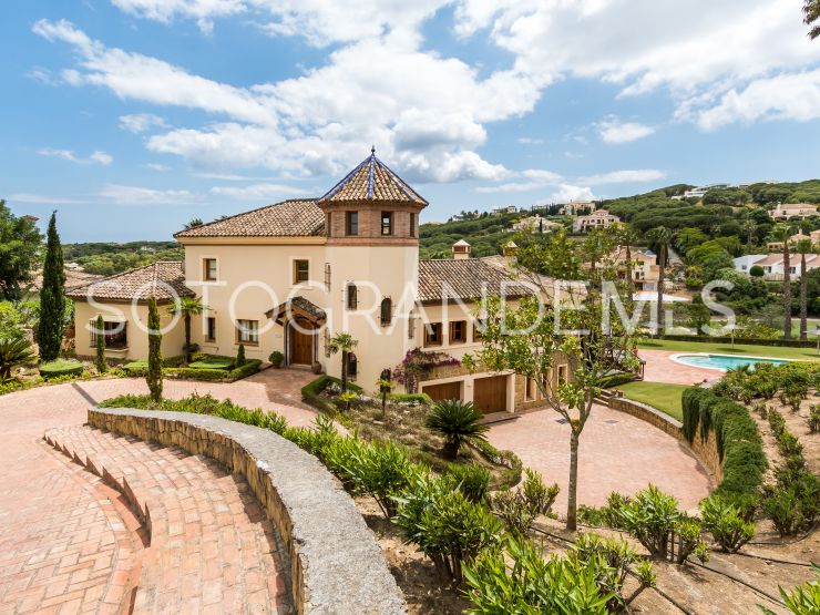 For sale 6 bedrooms villa in Zona F, Sotogrande Alto | Rob Laver Property Consultants