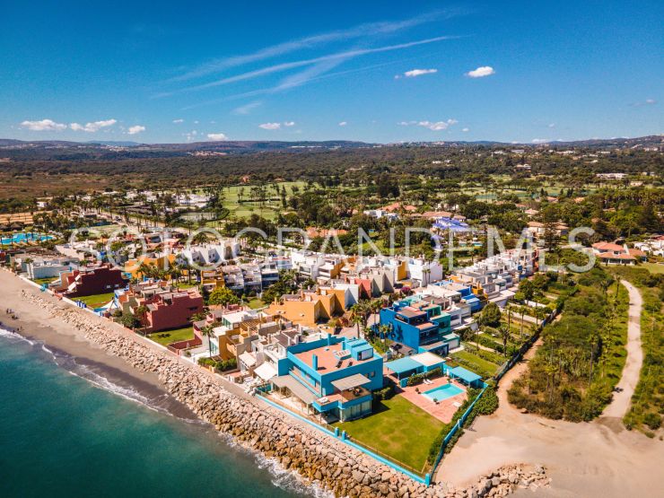 Los Lacasitos, Sotogrande Costa, pareado en venta | Rob Laver Property Consultants
