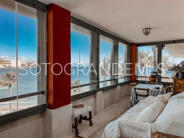 Sotogrande Puerto Deportivo, apartamento de 2 dormitorios | Rob Laver Property Consultants