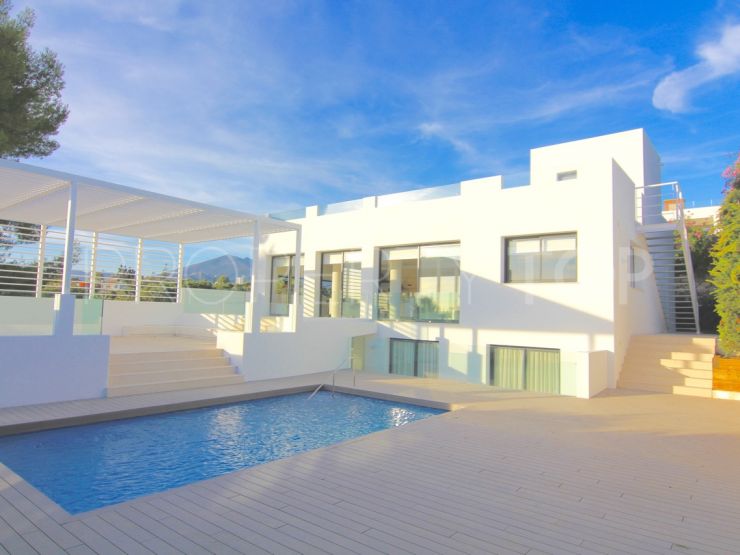 For sale villa with 4 bedrooms in Zona Casino, Nueva Andalucia | Marbella Platinum
