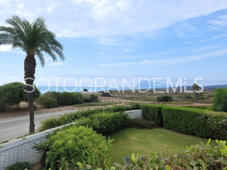 Adosado de 4 dormitorios en Royal Golf, Sotogrande Costa | Sotogrande Properties by Goli