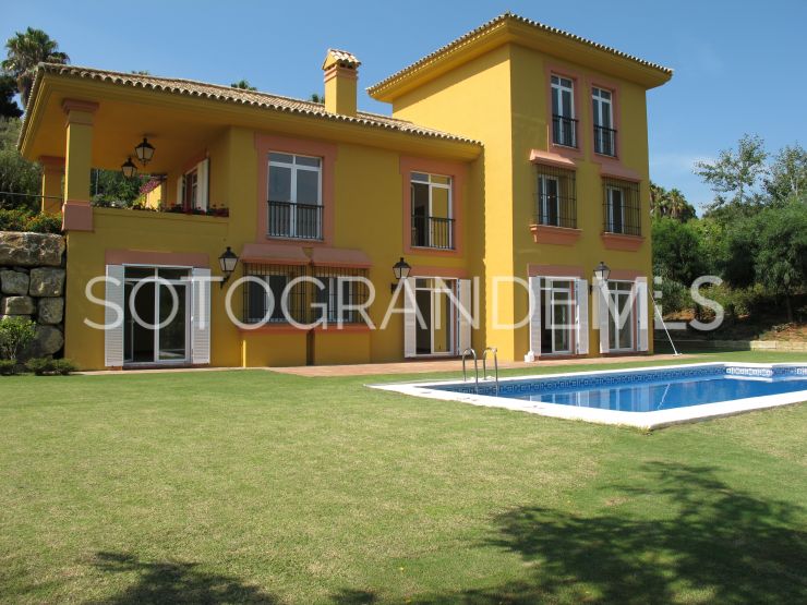Comprar villa con 4 dormitorios en Zona F, Sotogrande Alto | Sotogrande Properties by Goli