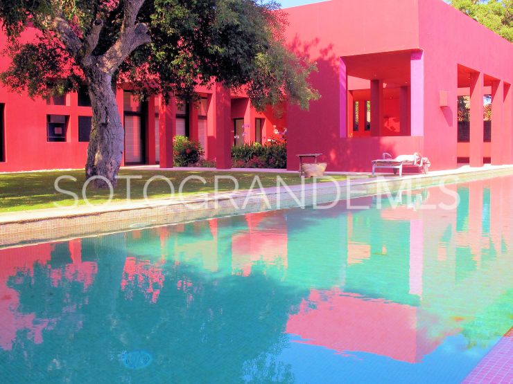 Se vende villa en Zona A de 6 dormitorios | Sotogrande Properties by Goli