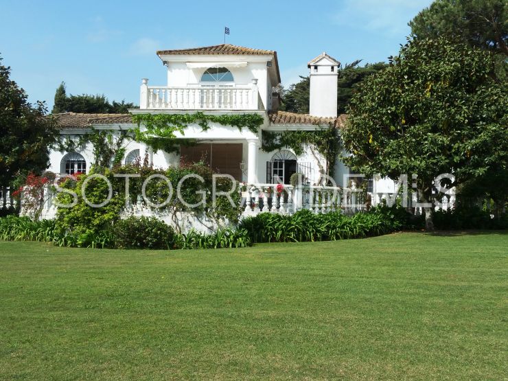 Villa en venta de 5 dormitorios en Zona D, Sotogrande Alto | Sotogrande Properties by Goli