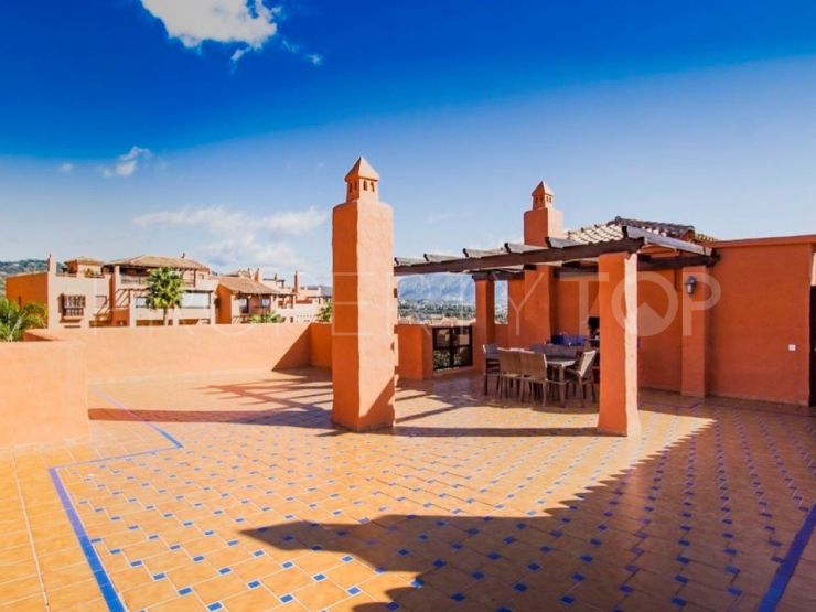 Buy penthouse in Benahavis with 3 bedrooms | DreaMarbella Real Estate