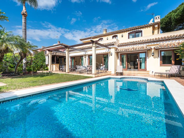For sale villa with 4 bedrooms in El Presidente, Estepona | Terra Meridiana