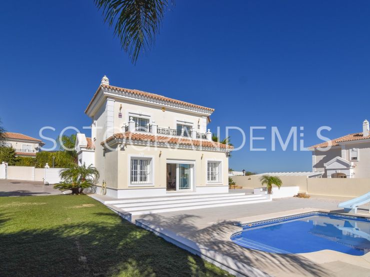 Villa en venta en Torreguadiaro, Sotogrande | James Stewart - Savills Sotogrande