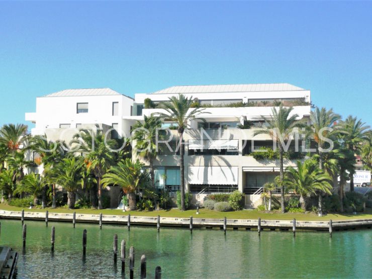 Se vende apartamento en Isla del Pez Barbero | James Stewart - Savills Sotogrande