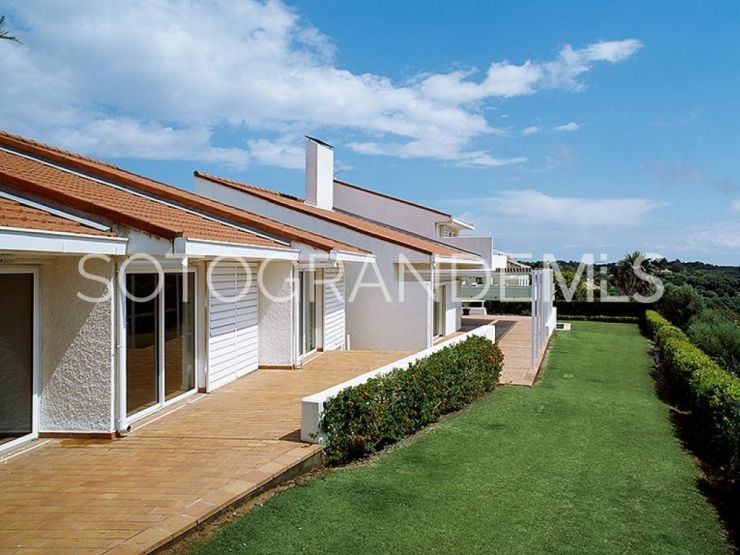 Villa con 5 dormitorios a la venta en Sotogrande Alto | Kristina Szekely International Realty