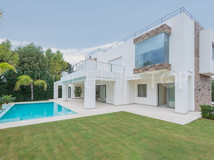 For sale villa in Casasola with 5 bedrooms | Pure Living Properties