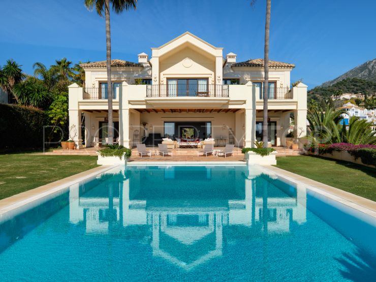 Villa for sale in Marbella Hill Club with 5 bedrooms | Pure Living Properties