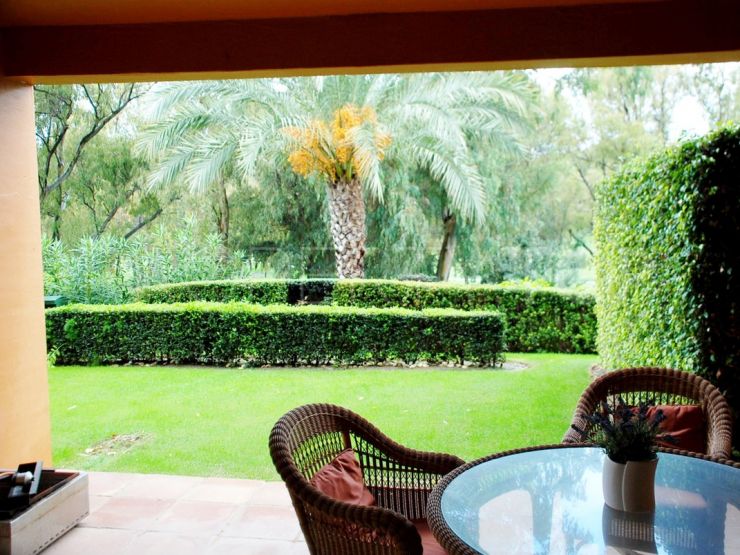 Apartamento planta baja en venta con 2 dormitorios en Benatalaya, Benahavis | Campomar Real Estate