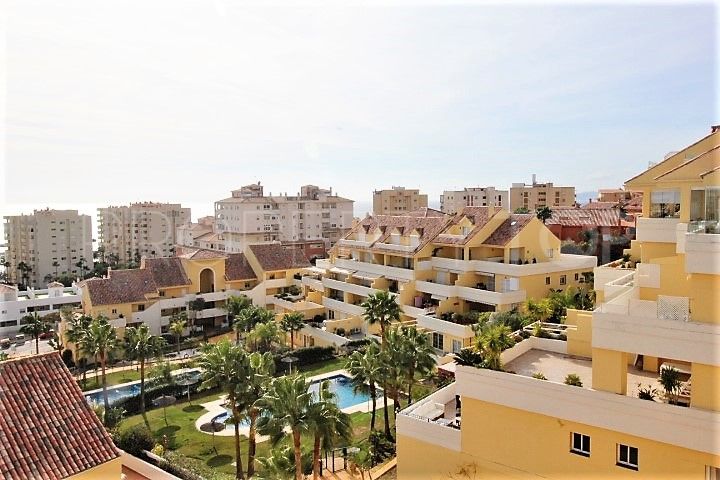 For sale duplex penthouse in Puerto Alto, Estepona | Campomar Real Estate