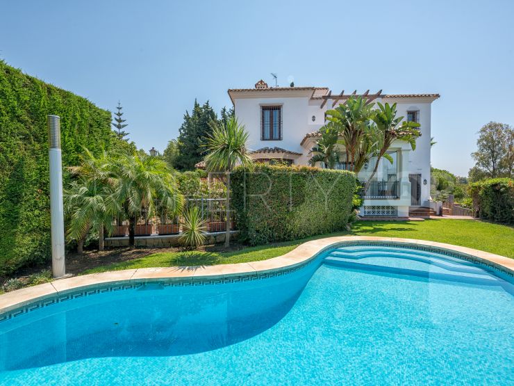 Villa with 6 bedrooms in El Rosario, Marbella East | DM Properties