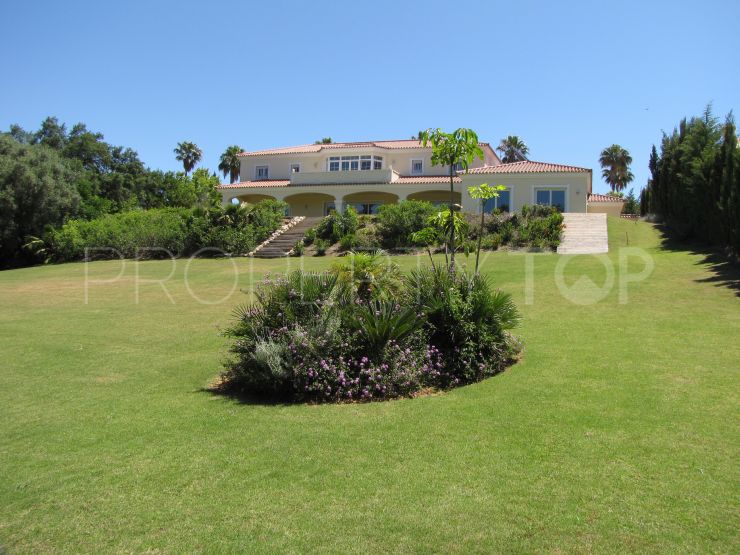 For sale 4 bedrooms villa in Sotogrande Playa | DM Properties