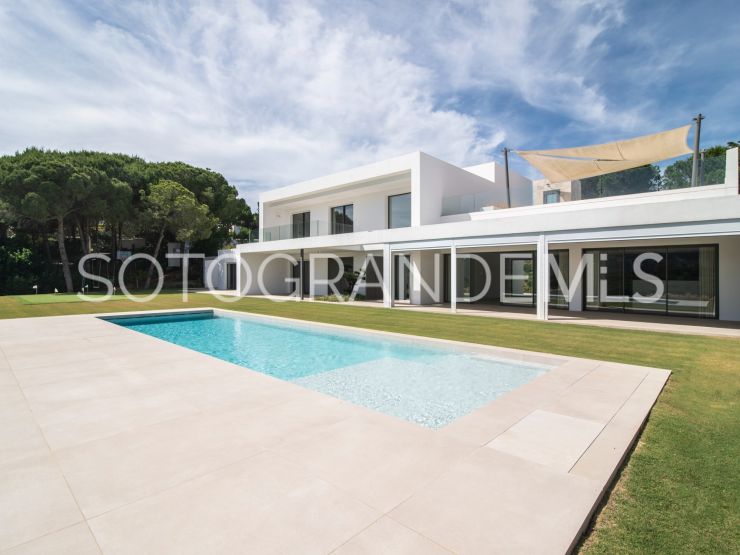 Almenara Golf, Sotogrande Alto, villa de 5 dormitorios en venta | John Medina Real Estate