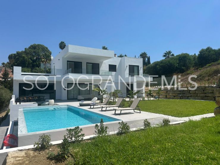 For sale villa in Zona F | John Medina Real Estate
