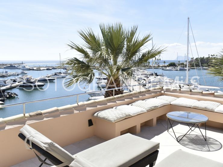 For sale 2 bedrooms penthouse in Sotogrande Puerto Deportivo | John Medina Real Estate