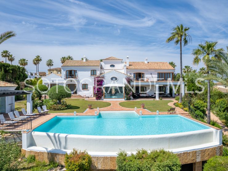 Comprar villa en Zona F | John Medina Real Estate
