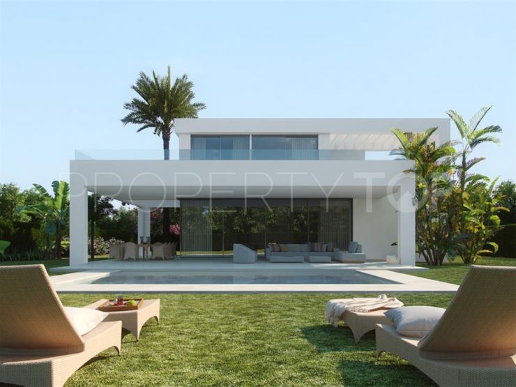 Buy Rio Real villa with 4 bedrooms | Amrein Fischer