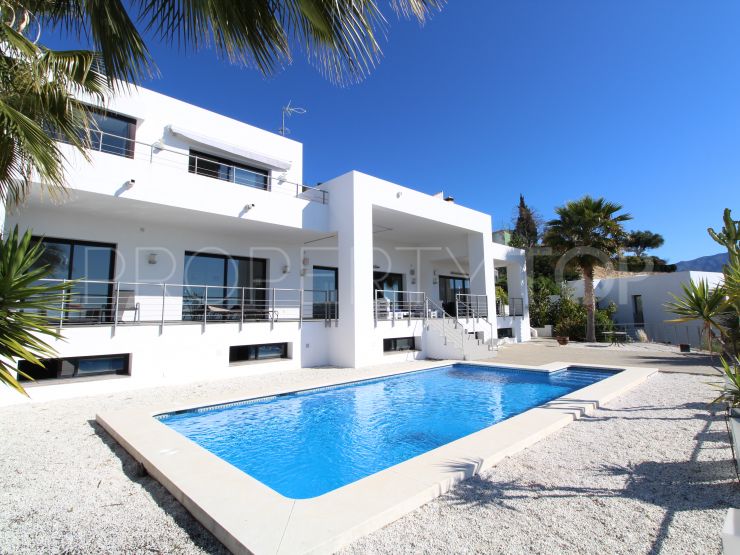 For sale Puerto del Capitan 5 bedrooms villa | Magna Estates