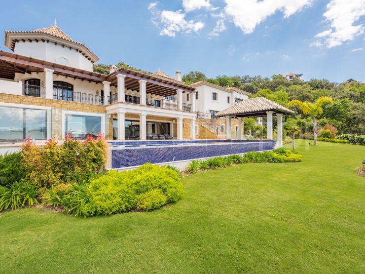 Comprar villa de 5 dormitorios en La Zagaleta, Benahavis | Bemont Marbella