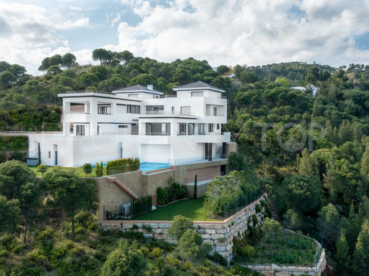 Villa en venta en La Reserva de Alcuzcuz con 12 dormitorios | Bemont Marbella