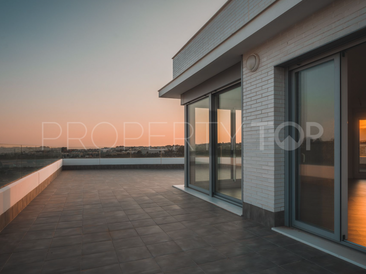 Penthouse with 3 bedrooms for sale in La Campana, Nueva Andalucia | Villa Noble