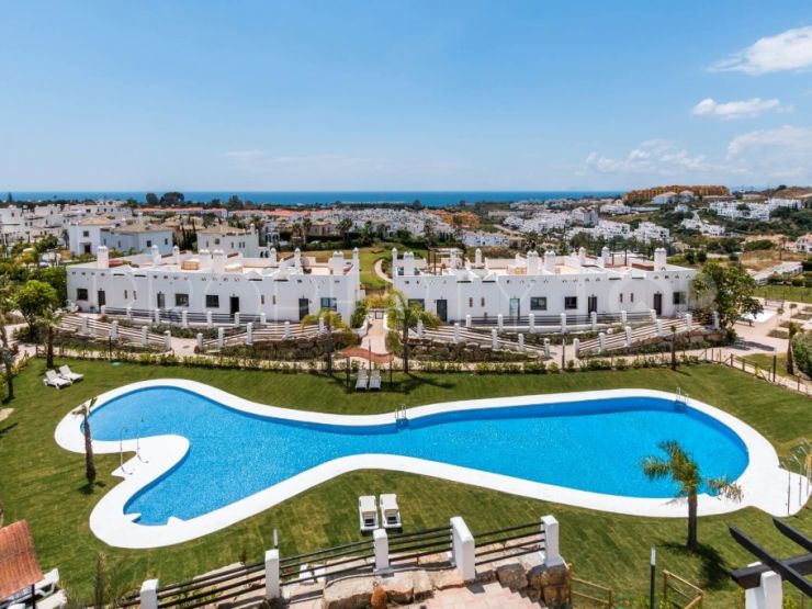 La Resina Golf, Estepona, apartamento con 2 dormitorios a la venta | Villa Noble