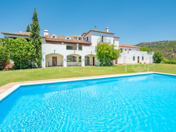 Villa en venta en Estepona | Drumelia Real Estates