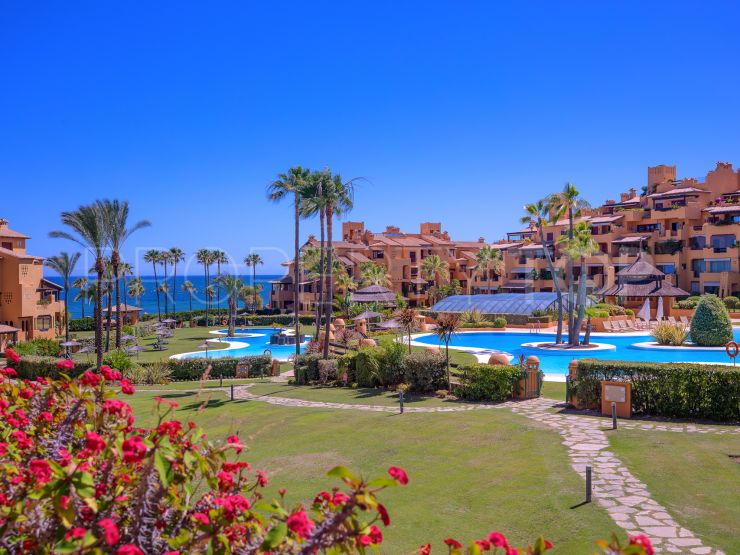 Se vende apartamento con 3 dormitorios en Los Granados del Mar | Banus Property