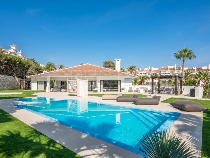 For sale 6 bedrooms villa in Marbella - Puerto Banus | Luxury Villa Sales