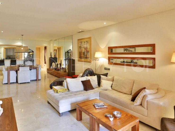 Marbella Golden Mile, apartamento planta baja de 3 dormitorios en venta | Luxury Villa Sales