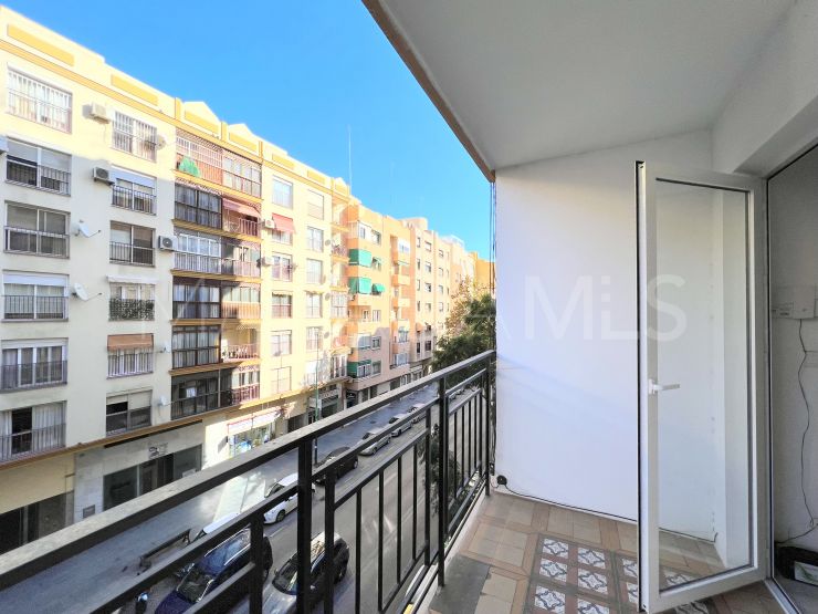 Buy Malaga - Este apartment with 3 bedrooms | Cosmopolitan Properties