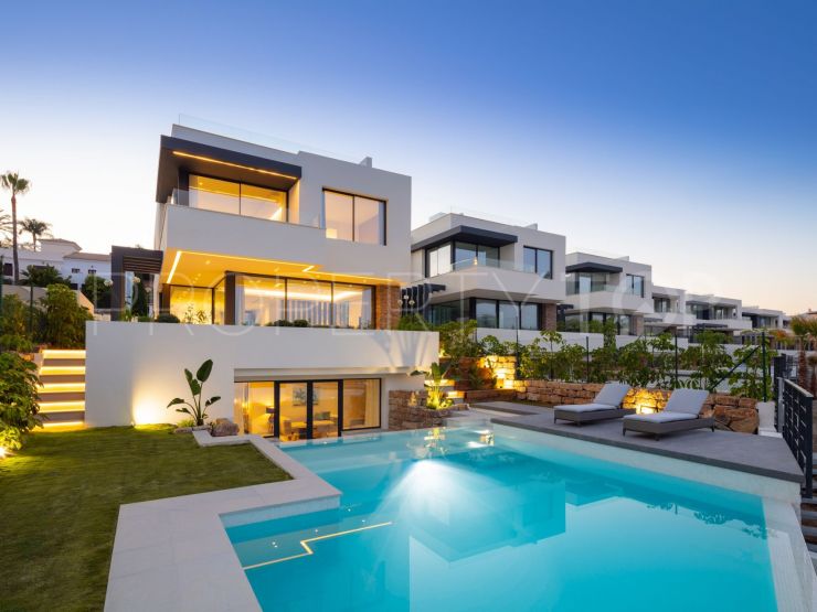 Villa for sale in El Campanario, Estepona | Inmobiliaria Luz
