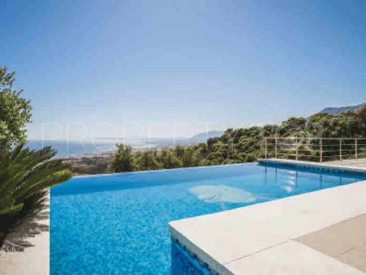 For sale villa in Los Altos de los Monteros with 4 bedrooms | Inmobiliaria Luz