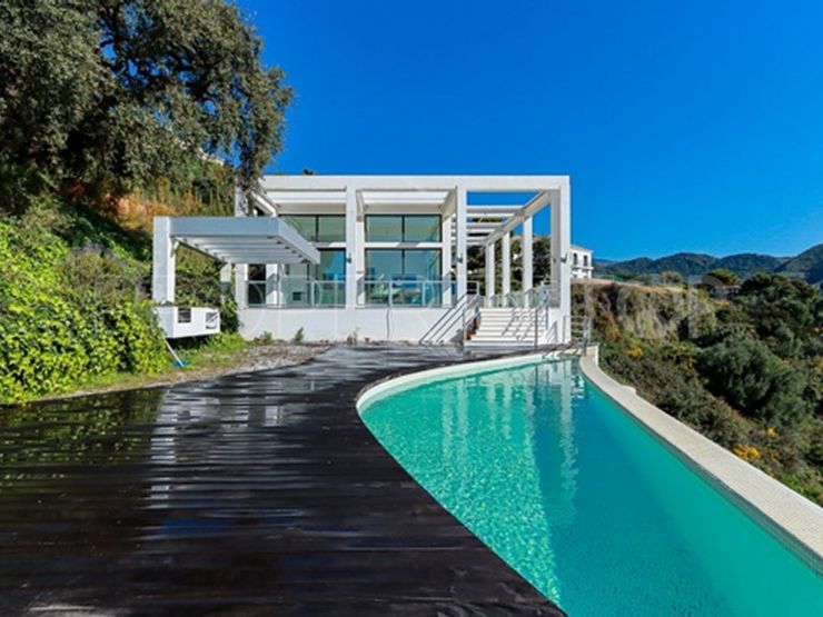 Buy villa with 6 bedrooms in Monte Mayor, Benahavis | Inmobiliaria Luz