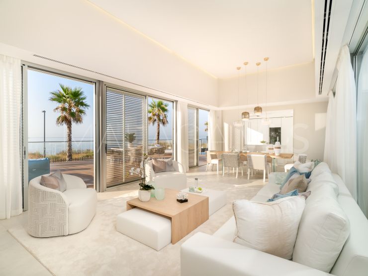 For sale Estepona Playa villa with 4 bedrooms | Nvoga Marbella Realty