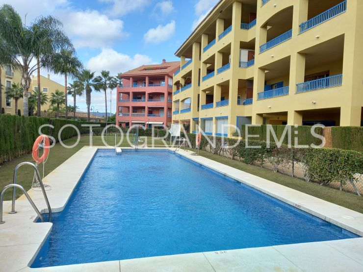 Se vende apartamento en Guadalmarina de 3 dormitorios | Holmes Property Sales