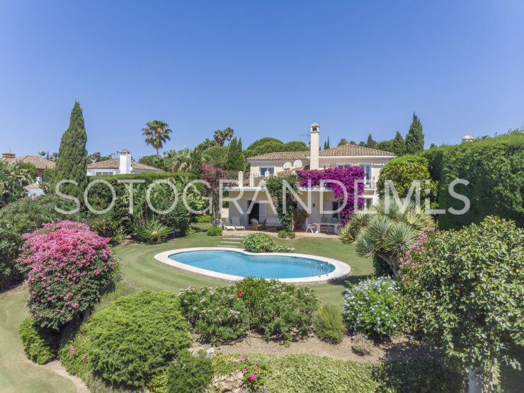Zona F, villa a la venta con 4 dormitorios | Holmes Property Sales