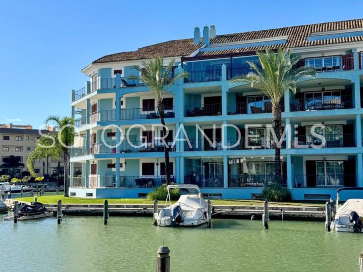 For sale duplex penthouse with 6 bedrooms in Isla Carey, Sotogrande Marina | Holmes Property Sales