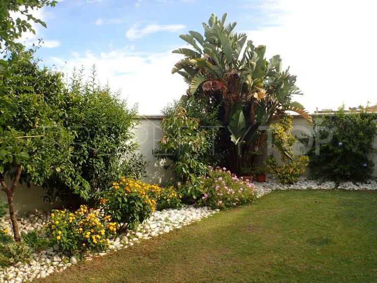 Villa for sale in Pueblo Nuevo de Guadiaro | Consuelo Silva Real Estate