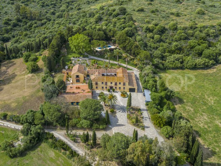 8 bedrooms cortijo for sale in Guadiaro | Consuelo Silva Real Estate
