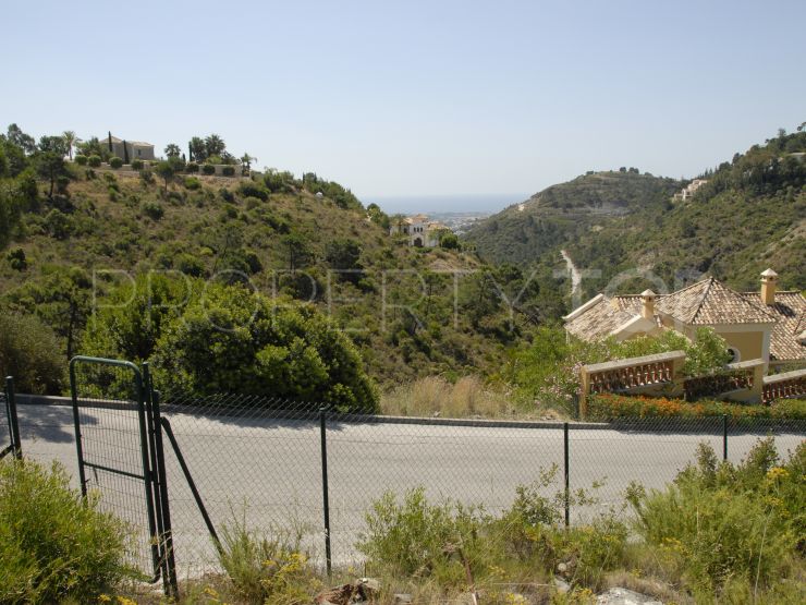 Plot in El Madroñal for sale | Callum Swan Realty