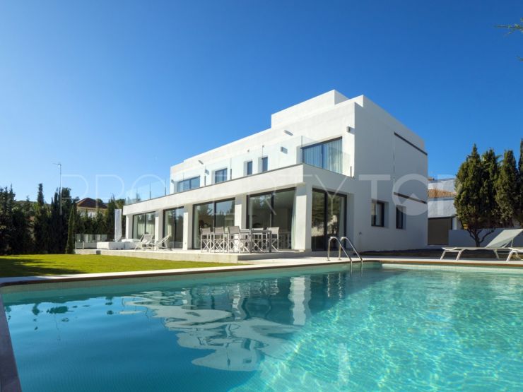 For sale Nueva Andalucia villa with 5 bedrooms | Absolute Prestige