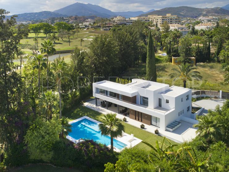 For sale villa with 5 bedrooms in Las Brisas, Nueva Andalucia | Panorama