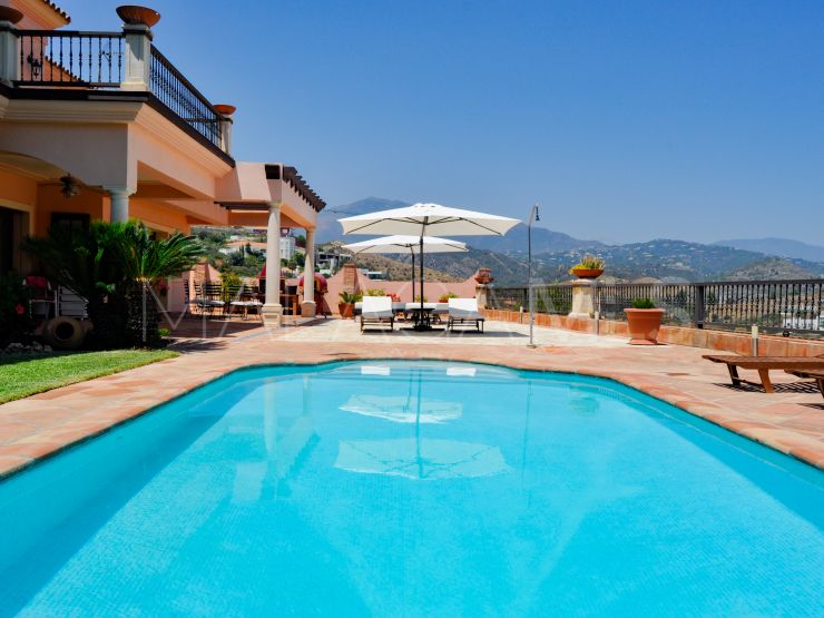 Villa for sale in La Alqueria, Benahavis | Kavan Estates