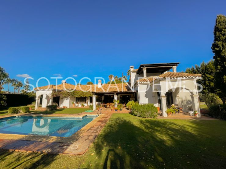 Villa en venta en Reyes y Reinas, Sotogrande Costa | Teseo Estate