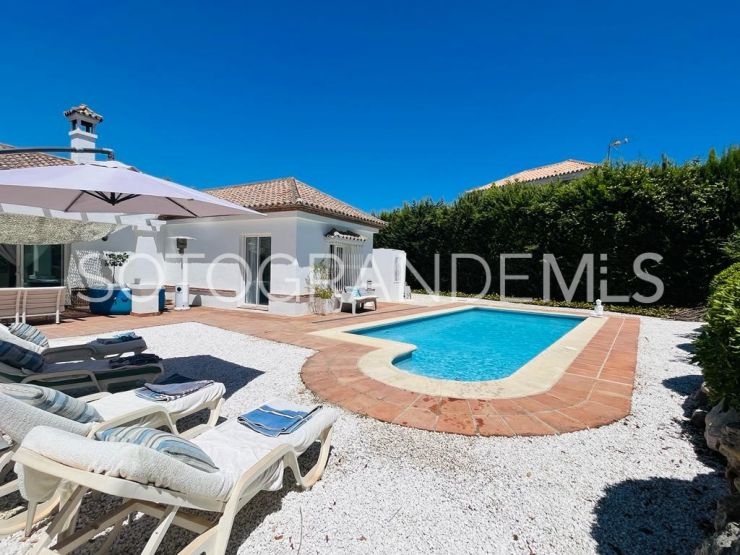 Zona B, Sotogrande Costa, villa en venta | Teseo Estate
